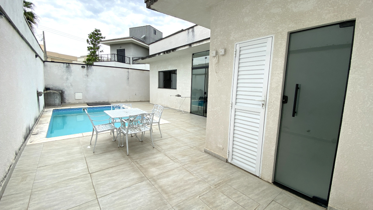 Casa em Condomínio à venda no Bairro dos Guedes: 