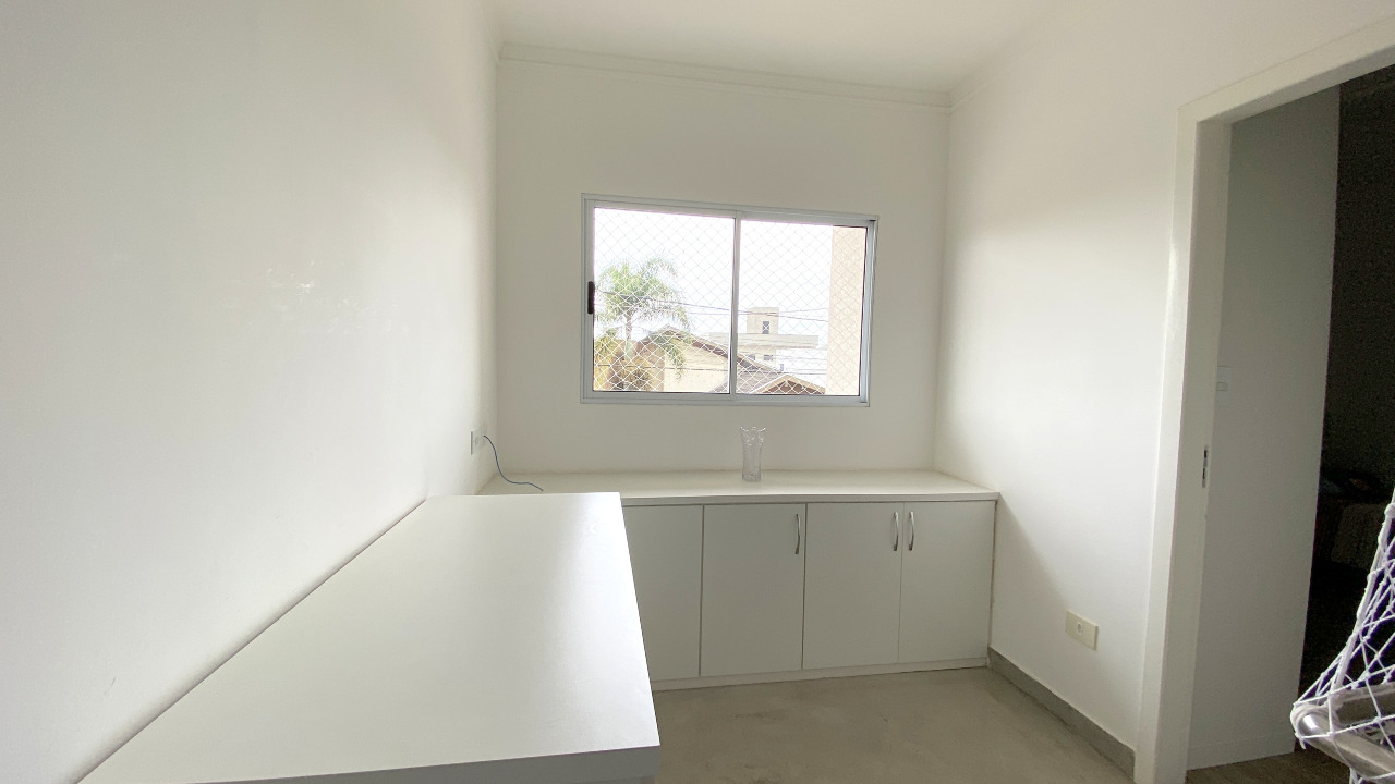 Casa em Condomínio à venda no Bairro dos Guedes: 