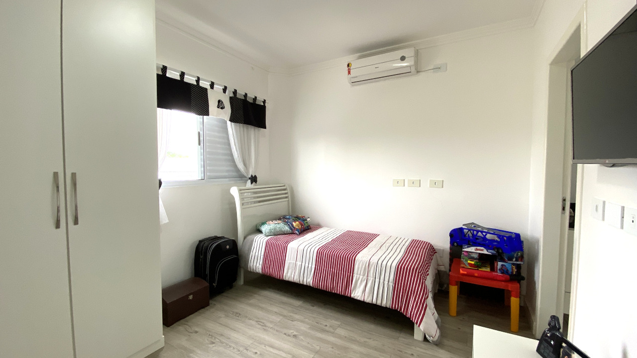 Casa em Condomínio à venda no Bairro dos Guedes: 