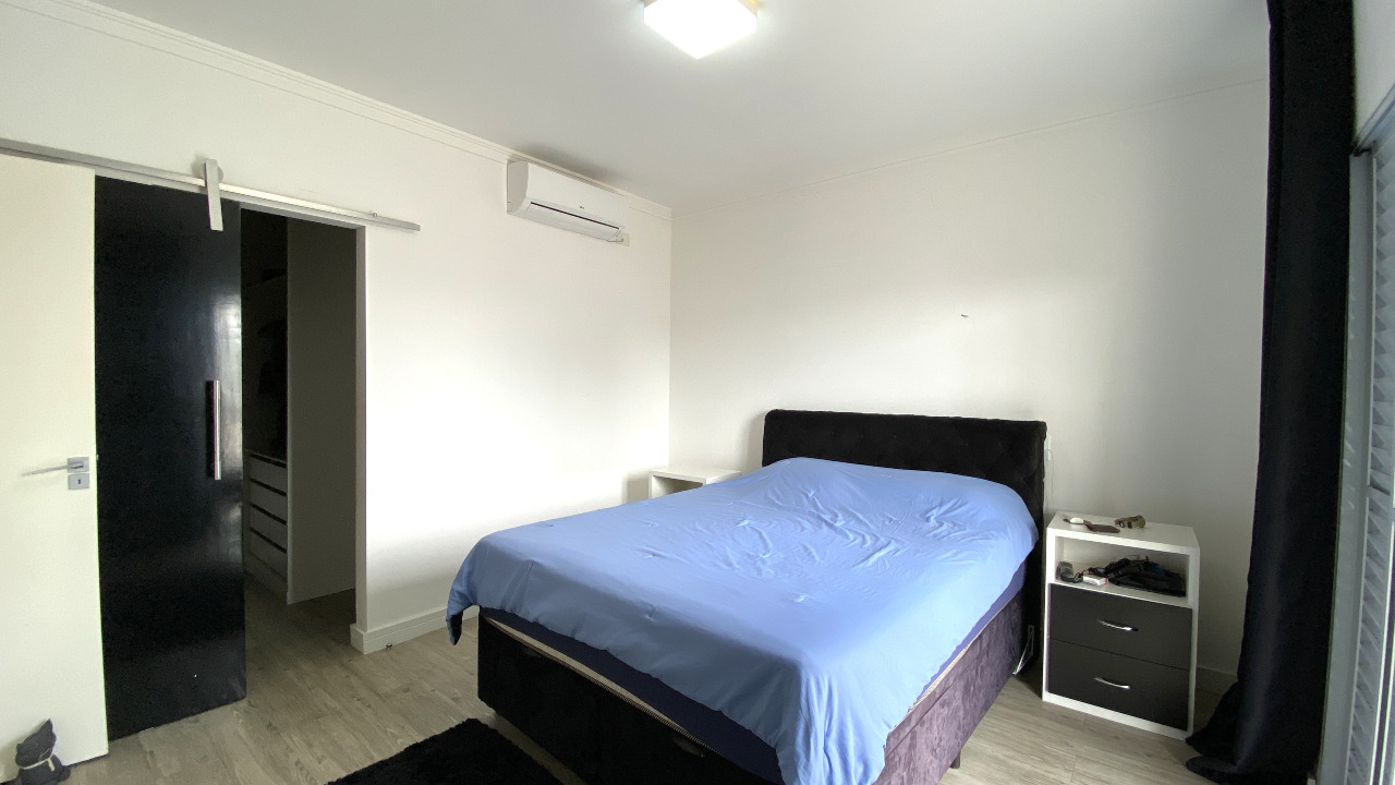 Casa em Condomínio à venda no Bairro dos Guedes: 