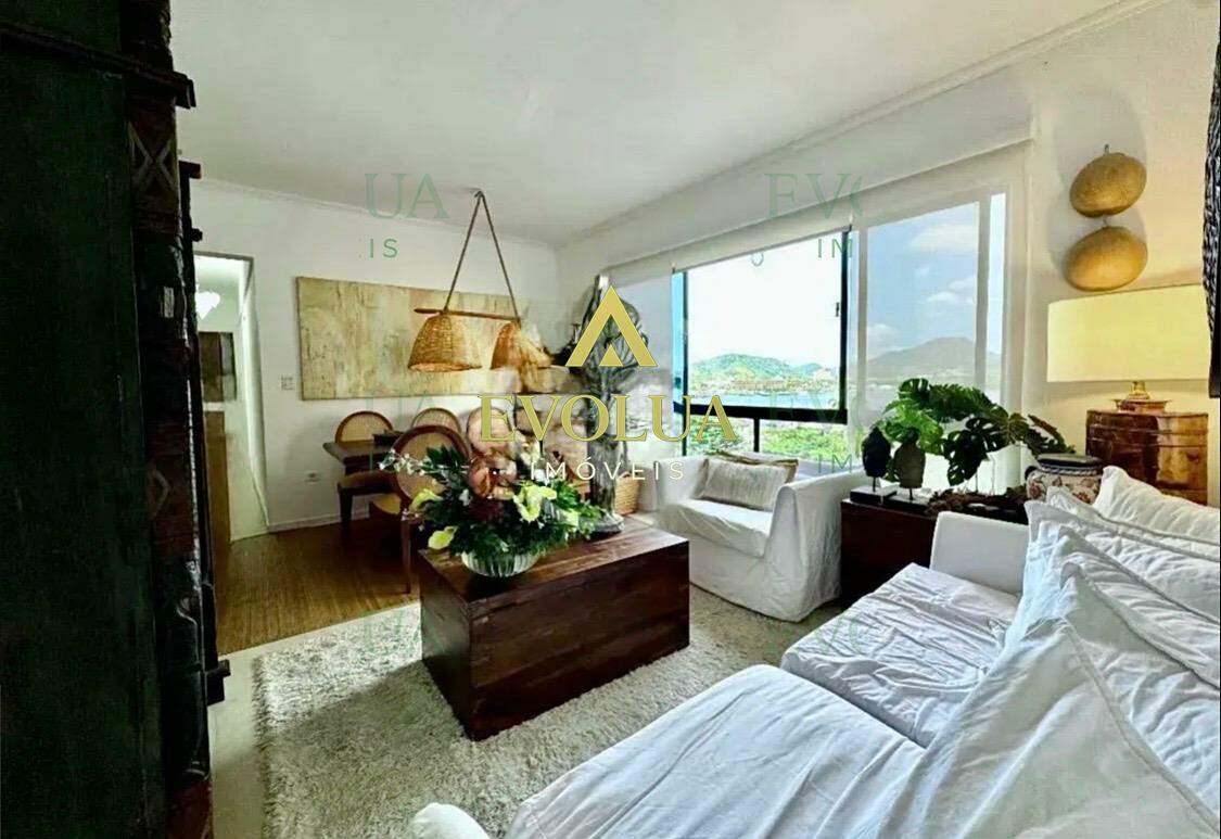 Apartamento à venda no Ponta da Praia: 