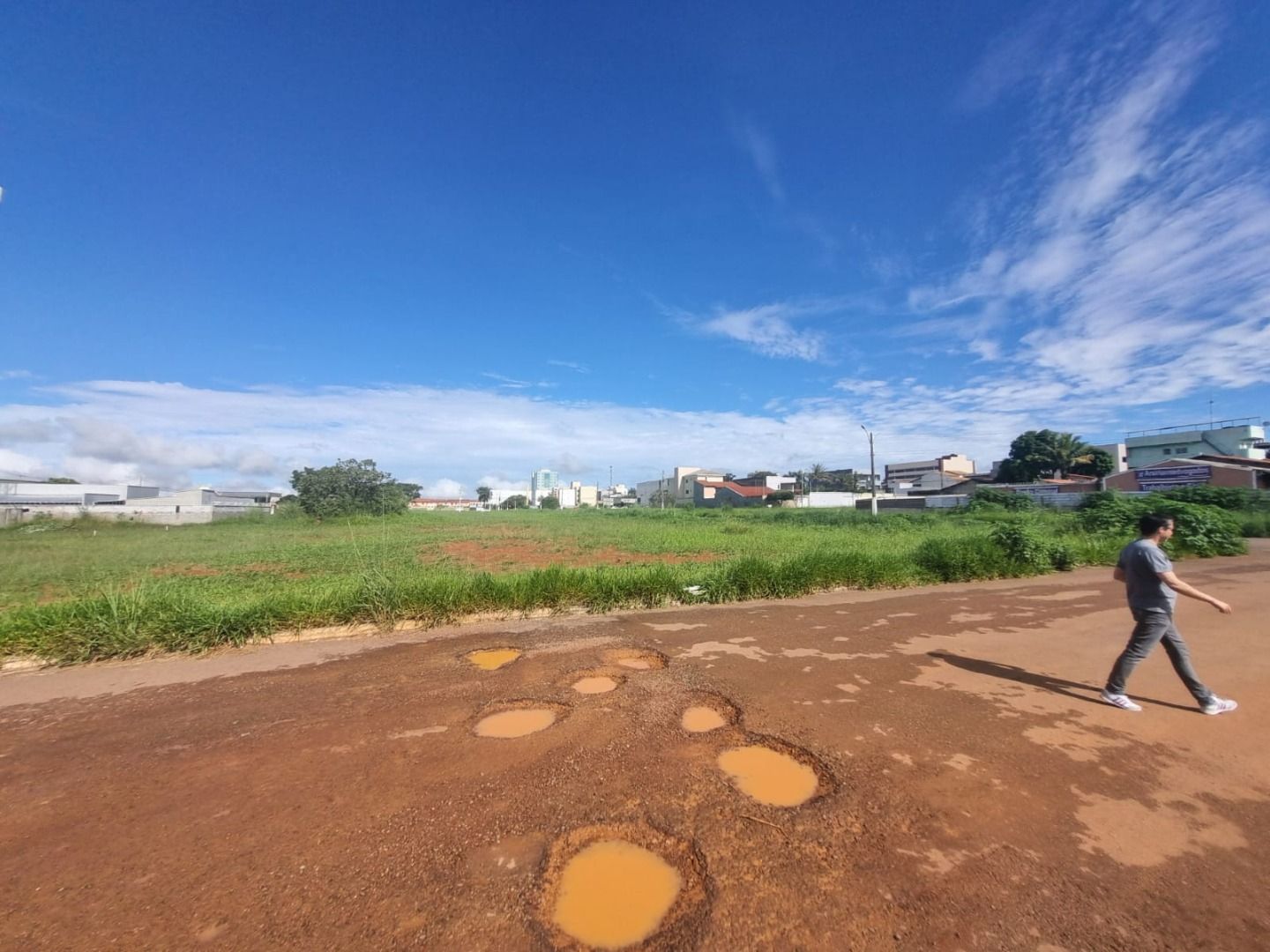 Terreno à venda no Parque Esplanada III: 