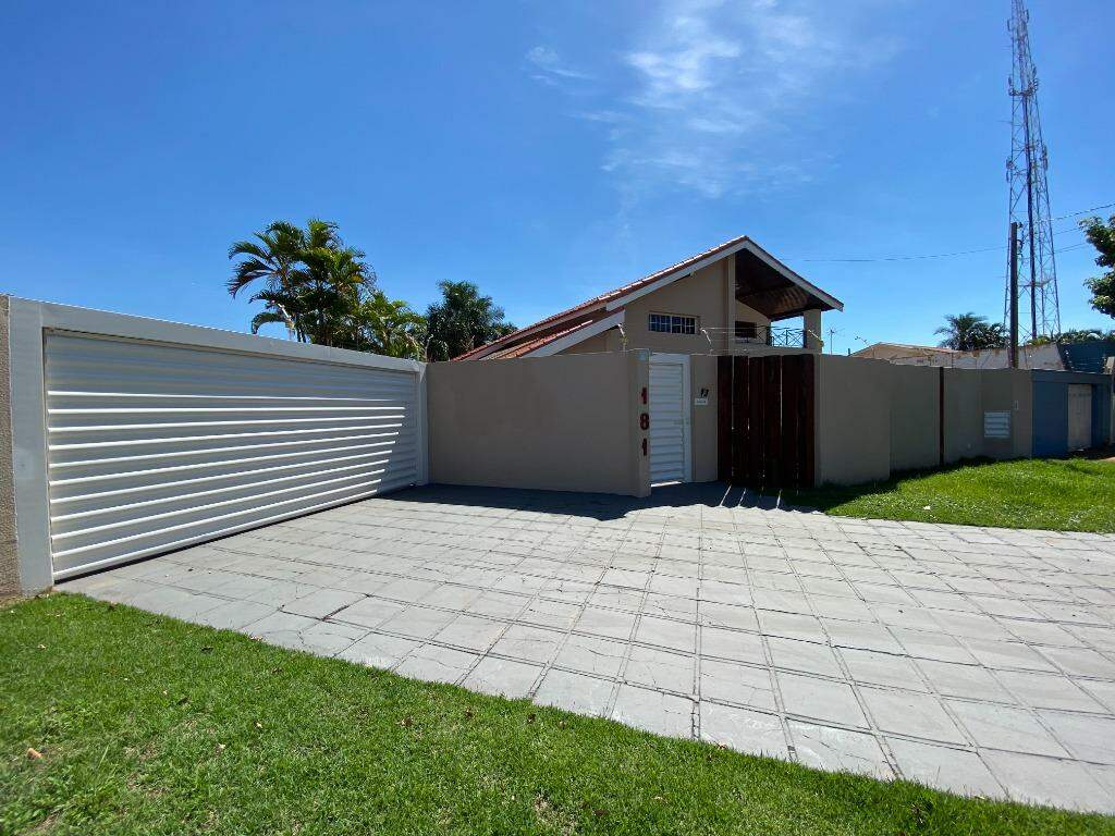 Casa à venda no Santos Dumont: 