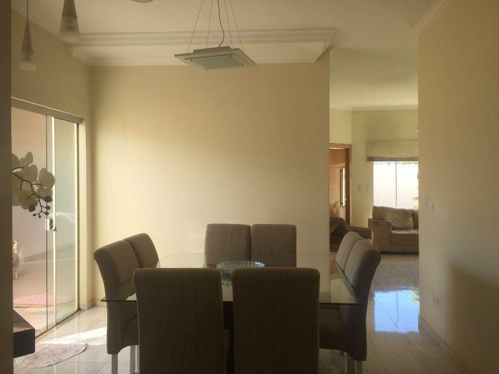 Casa à venda no Jardim Cangalha: 