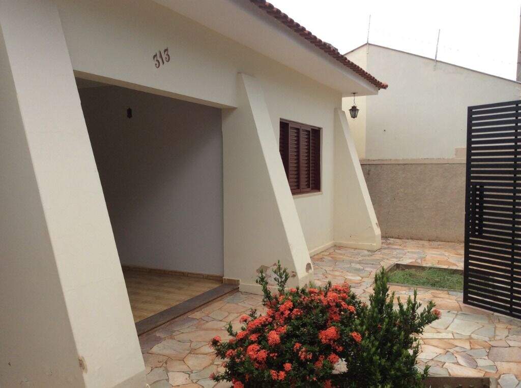 Casa para aluguel no Jardim das Oliveiras: 