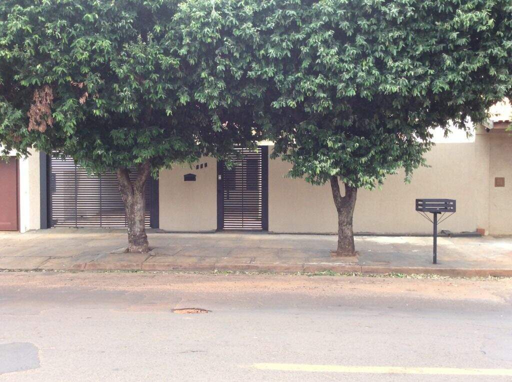 Casa para aluguel no Jardim das Oliveiras: 