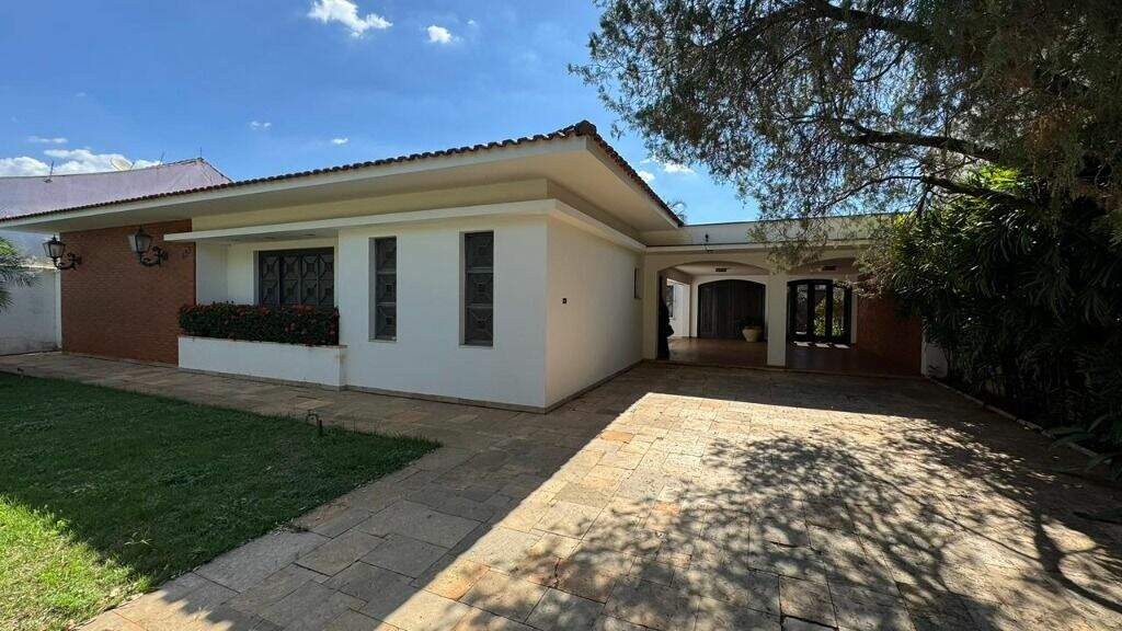 Casa para aluguel no Centro: 