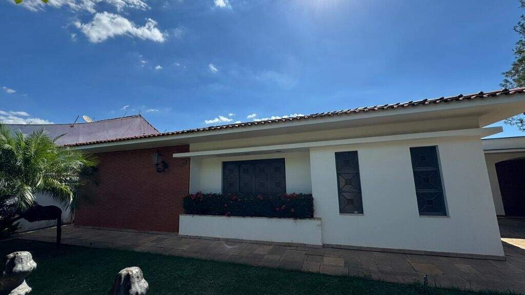 Casa para aluguel no Centro: 