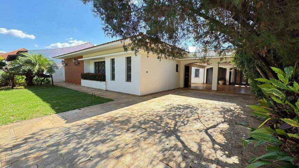 Casa para aluguel no Centro: 