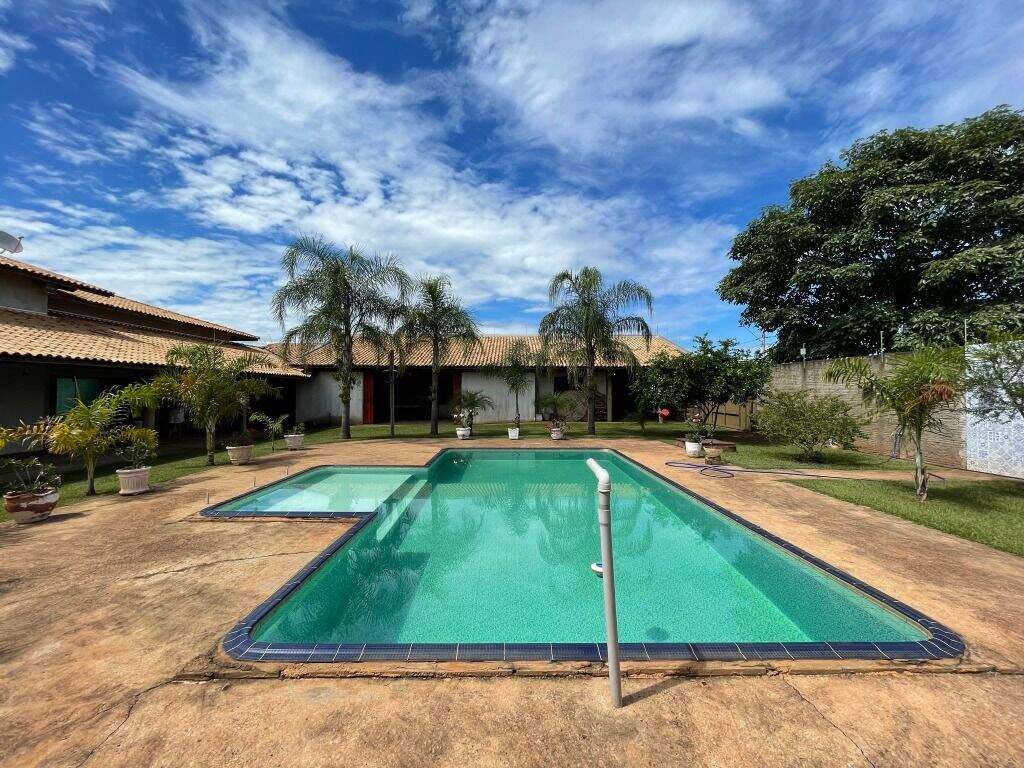 Casa à venda no Ipê: 