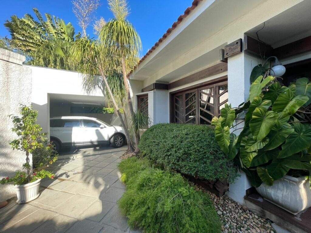 Casa à venda no Centro: 