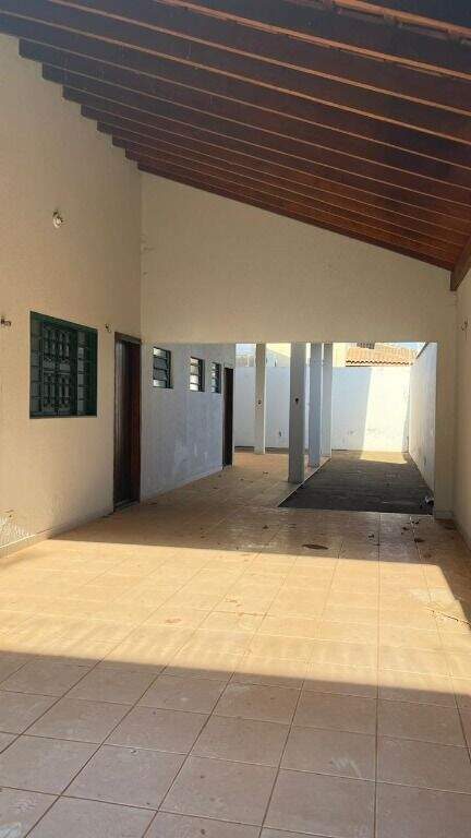 Casa à venda no Ipê: Garagem