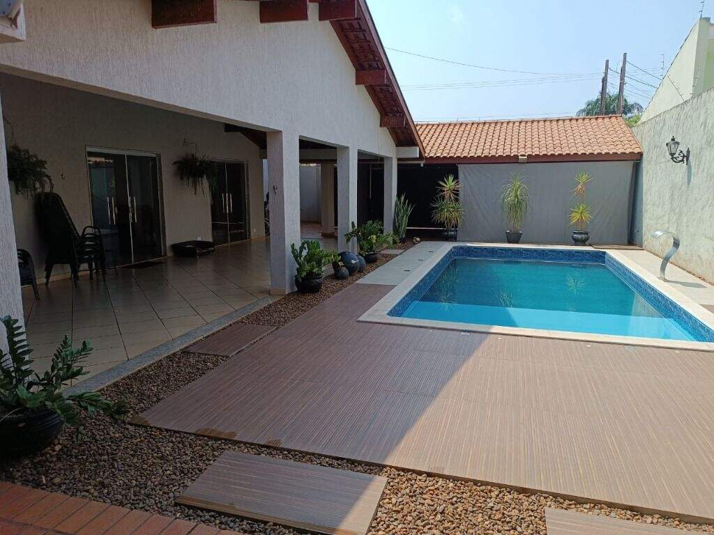 Casa à venda no Jardim Primavera: 