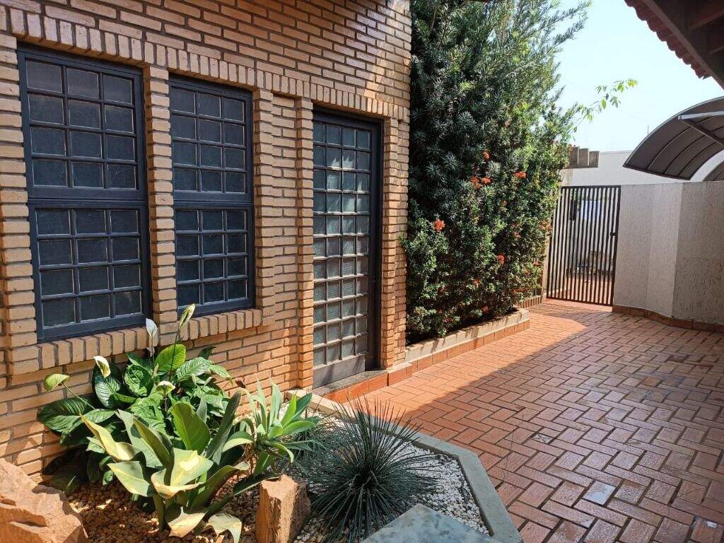 Casa à venda no Jardim Primavera: 
