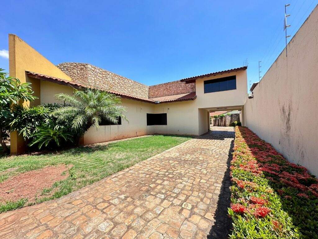 Casa à venda no Centro: 
