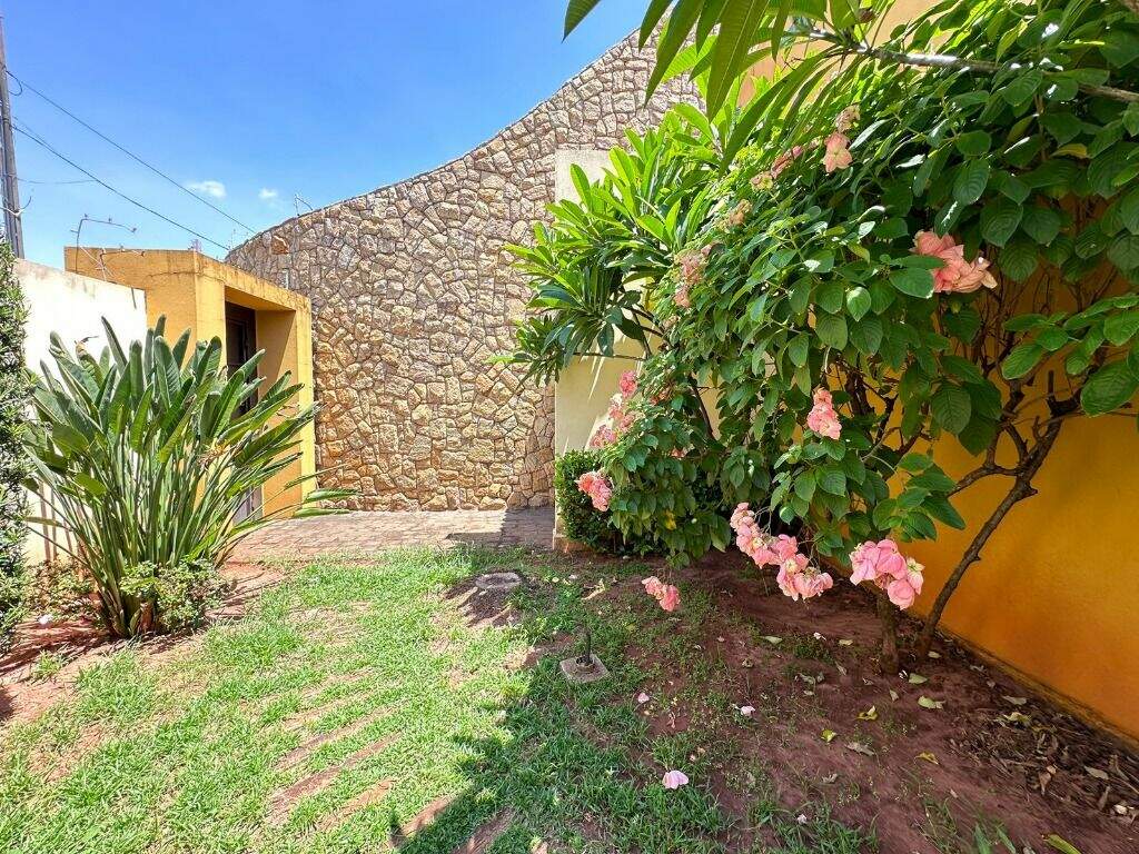 Casa à venda no Centro: 