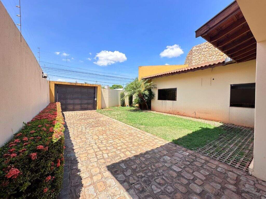 Casa à venda no Centro: 