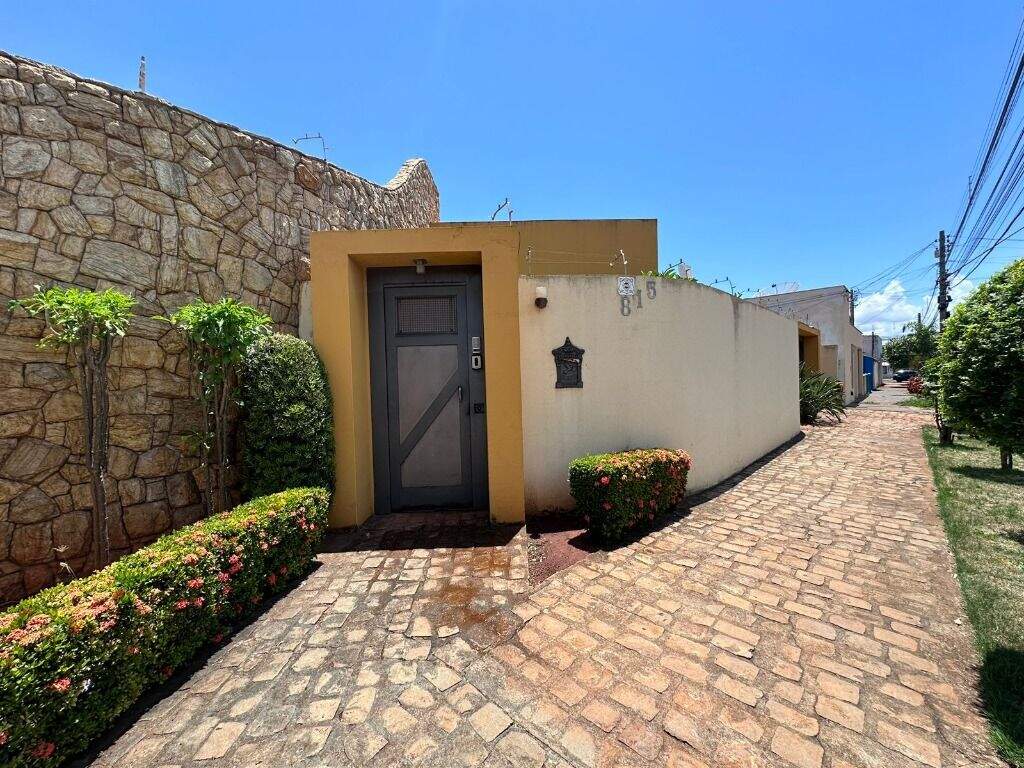 Casa à venda no Centro: 