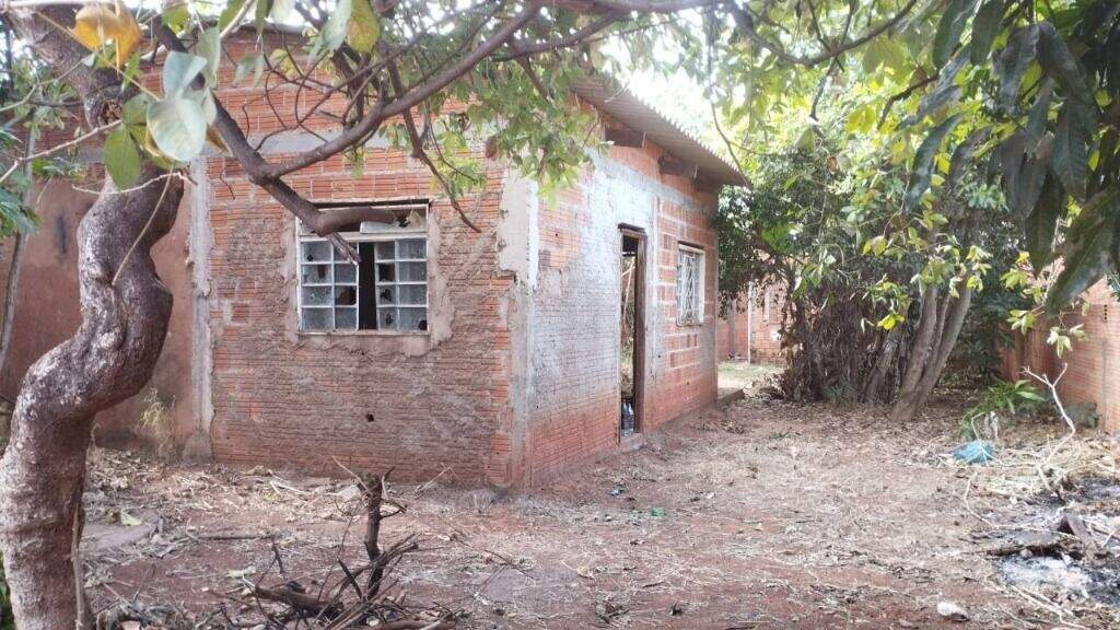 Casa à venda no Jardim Das Violetas: 