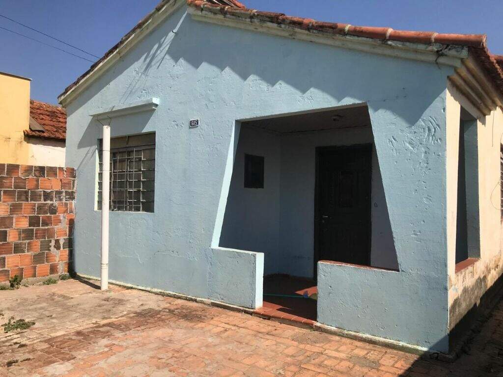 Casa à venda no Jardim Ipacaraí: 