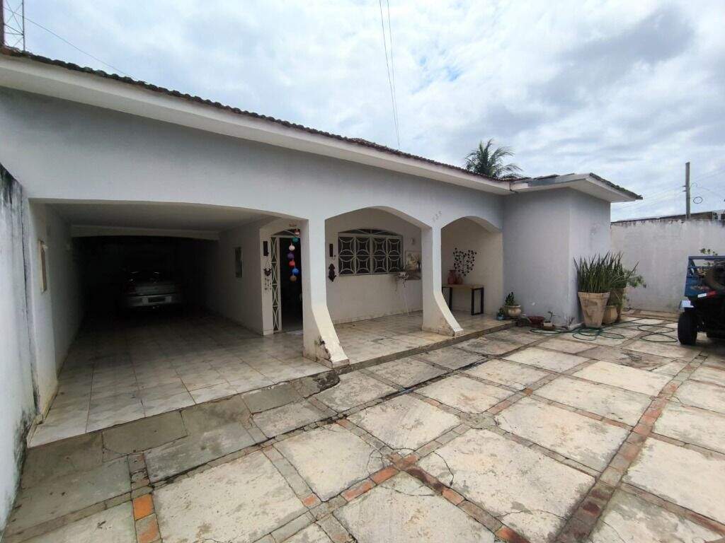 Casa à venda no Centro: 