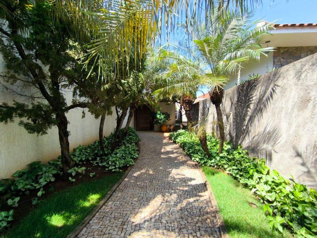 Casa à venda no Centro: 