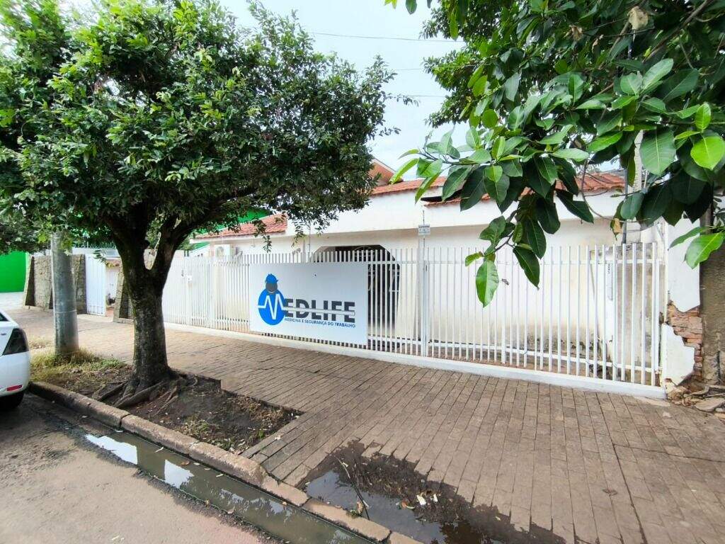 Casa à venda no Centro: 