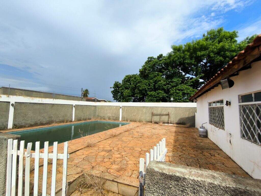 Casa à venda no Centro: 