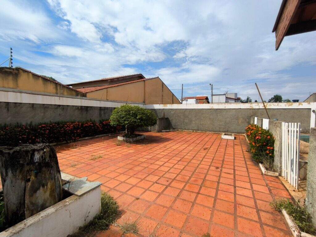 Casa à venda no Centro: 