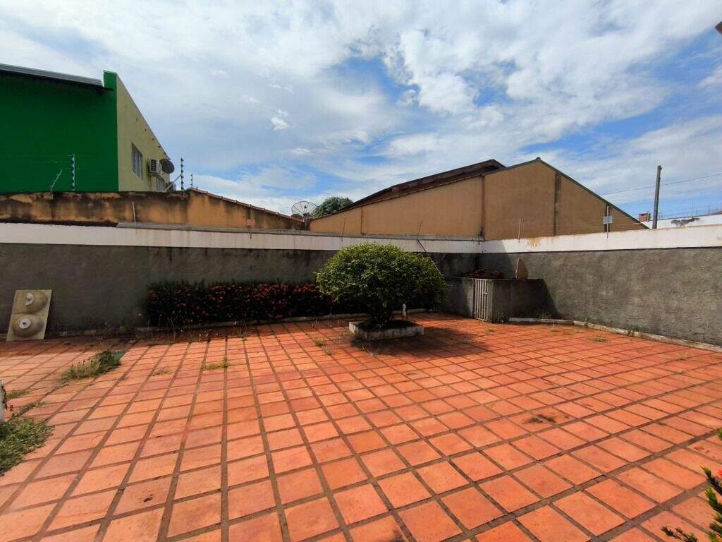Casa à venda no Centro: 