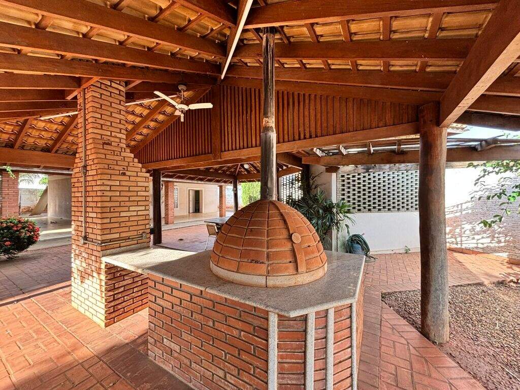 Casa à venda no Centro: 