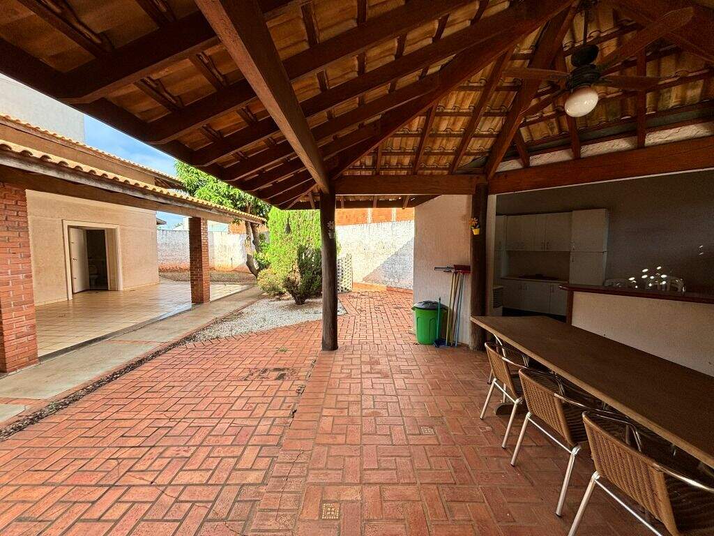 Casa à venda no Centro: 