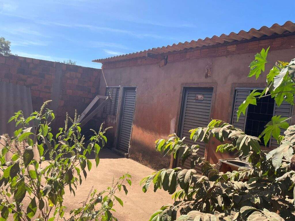 Casa à venda no Conjunto Habitacional Imperial: 