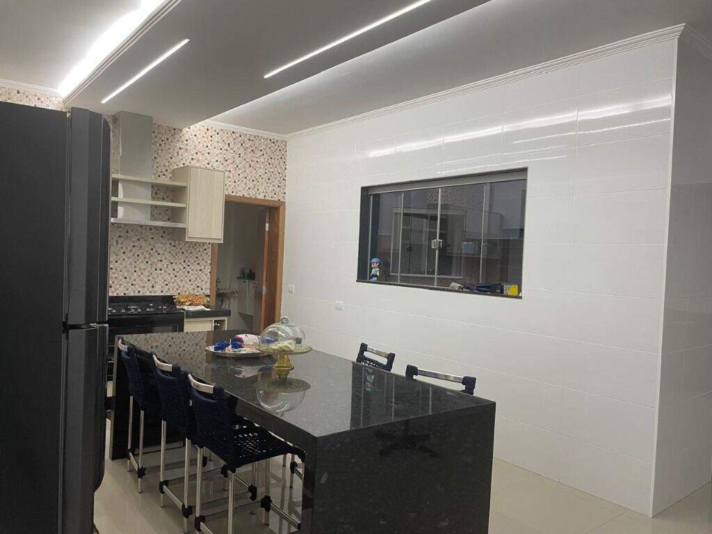 Casa à venda no Jardim Paranapunga: 