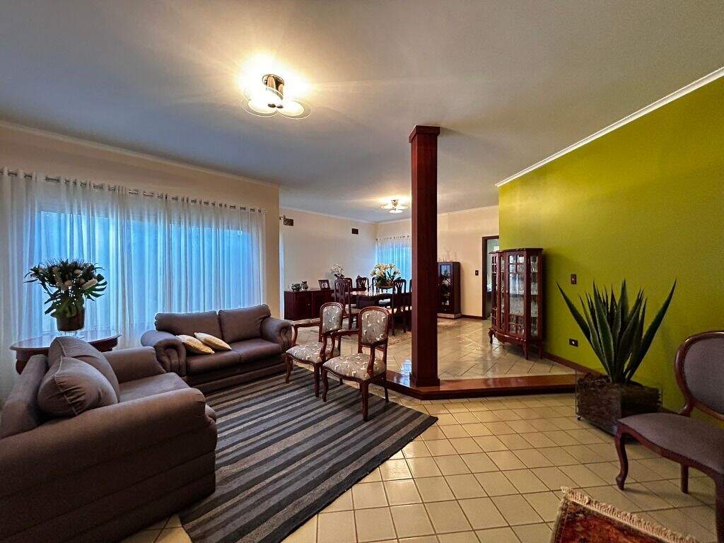 Casa à venda no Santos Dumont: 
