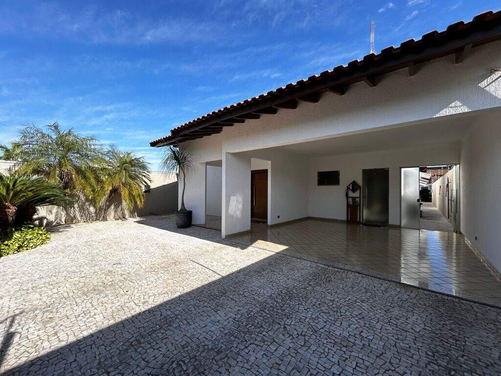 Casa à venda no Santos Dumont: 