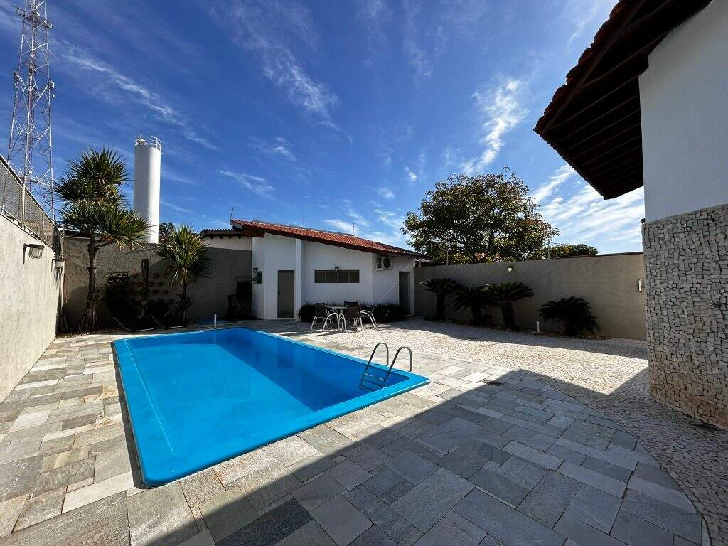 Casa à venda no Santos Dumont: 