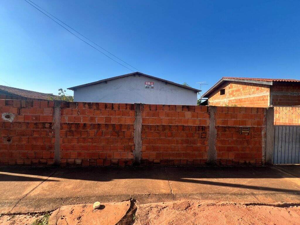 Casa à venda no Jardim Das Violetas: 