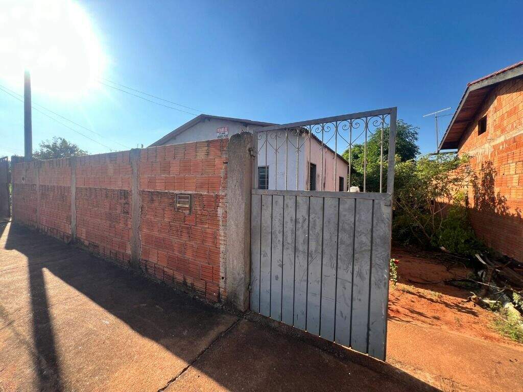 Casa à venda no Jardim Das Violetas: 