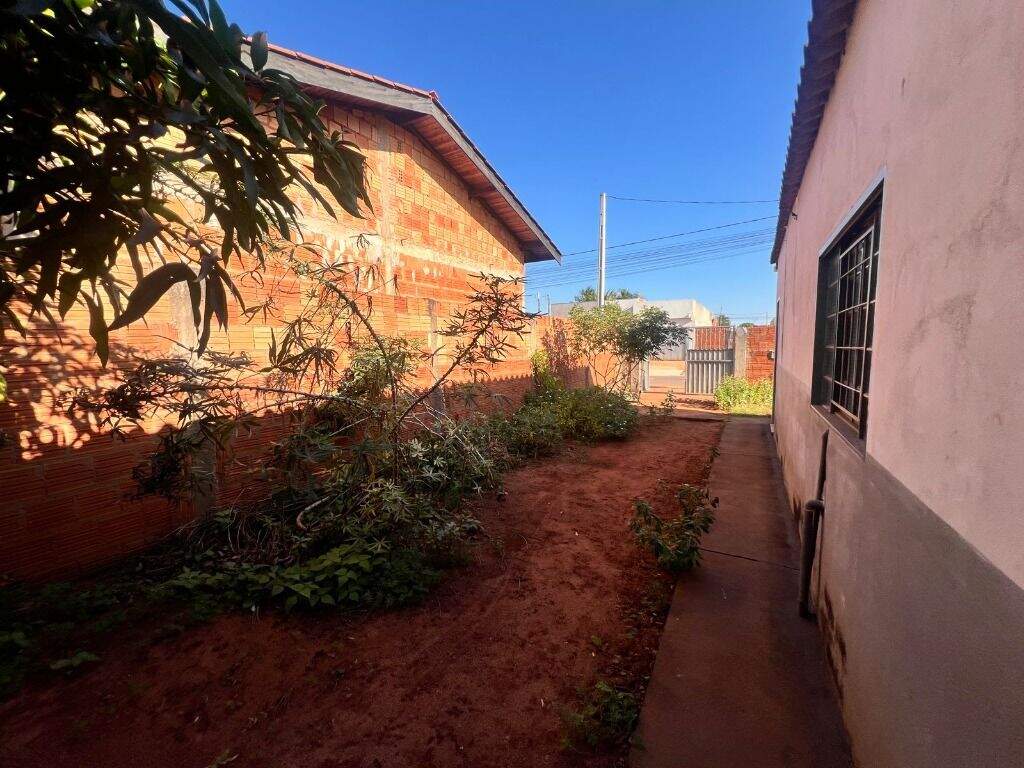Casa à venda no Jardim Das Violetas: 