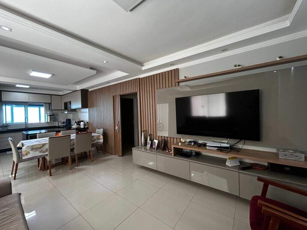 Casa à venda no Ipê: 