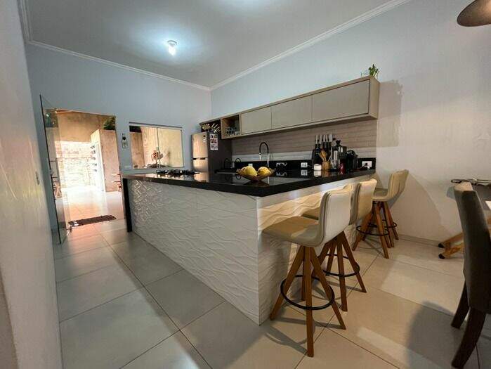 Casa à venda no Jardim Dourados: 