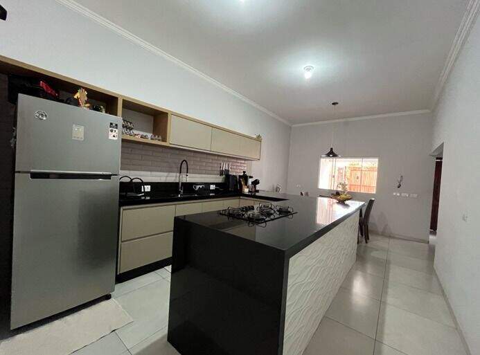 Casa à venda no Jardim Dourados: 