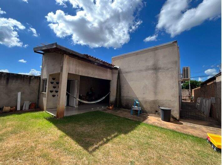 Casa à venda no Jardim Dourados: 