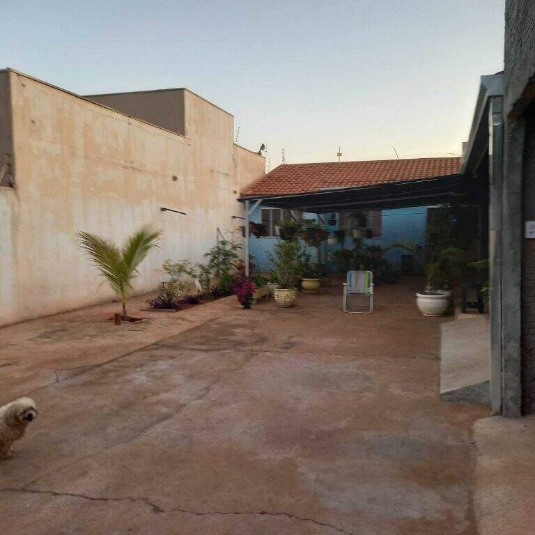 Casa à venda no Jardim Das Violetas: 