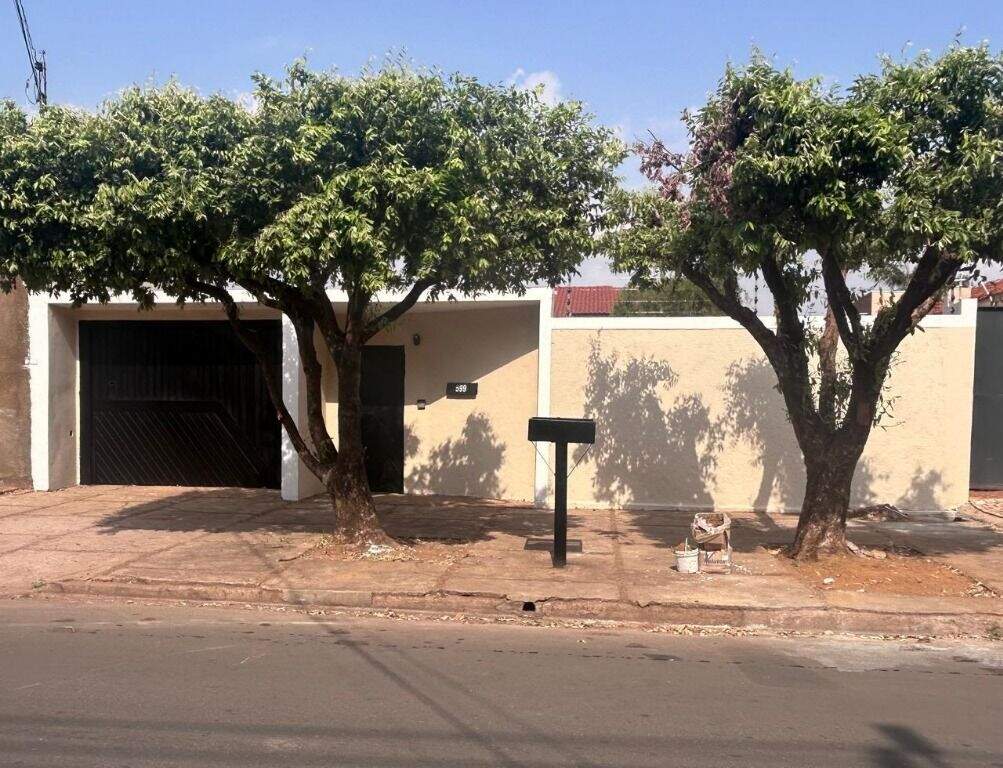 Casa à venda no Santos Dumont: 