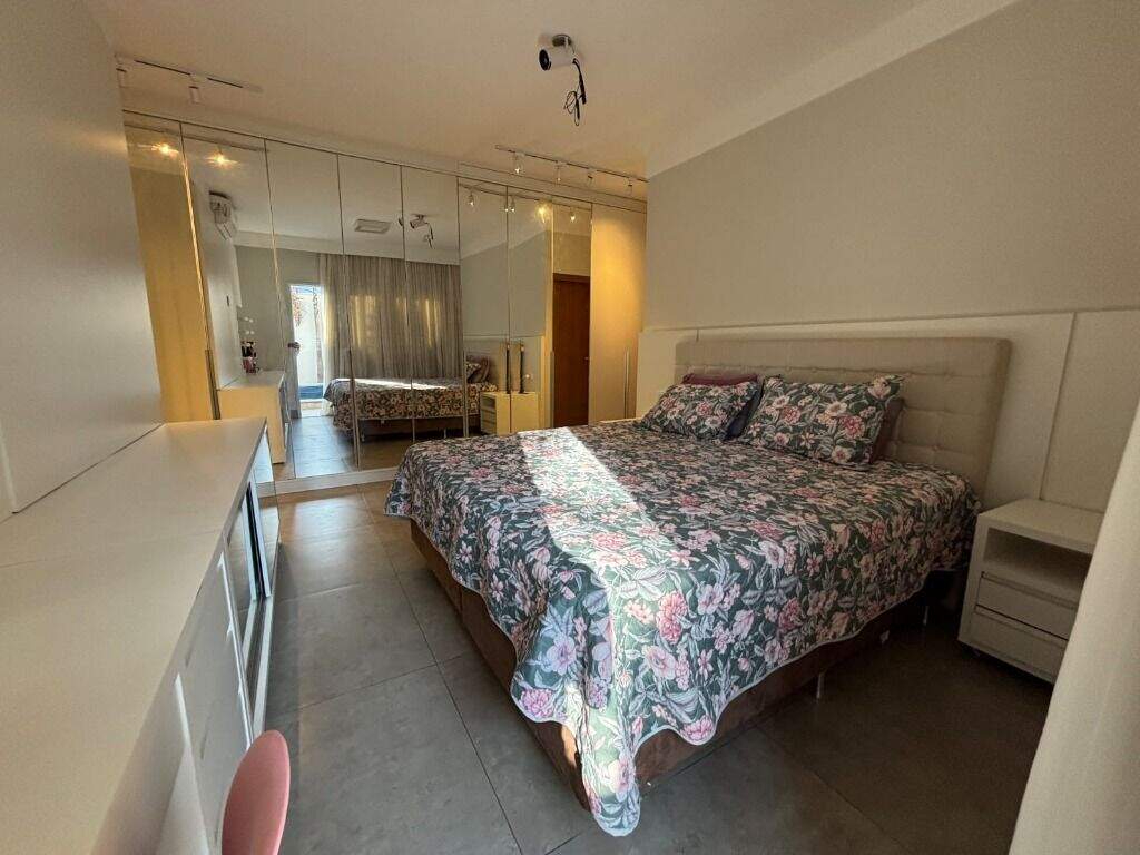 Casa à venda no Jupiá: 