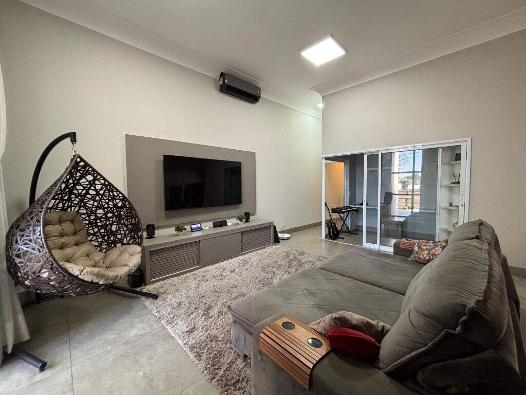 Casa à venda no Jupiá: 