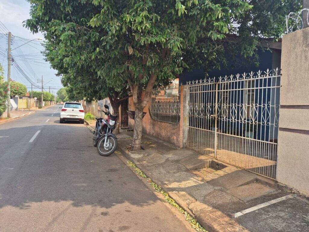 Casa à venda no Jardim Paranapunga: 