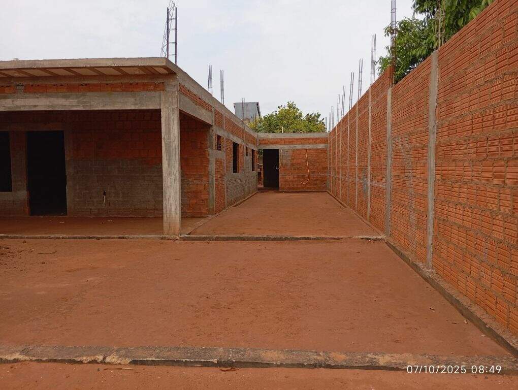 Casa à venda no Loteamento Montanini: 